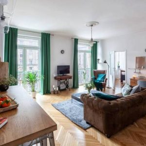 HOME STAGING​